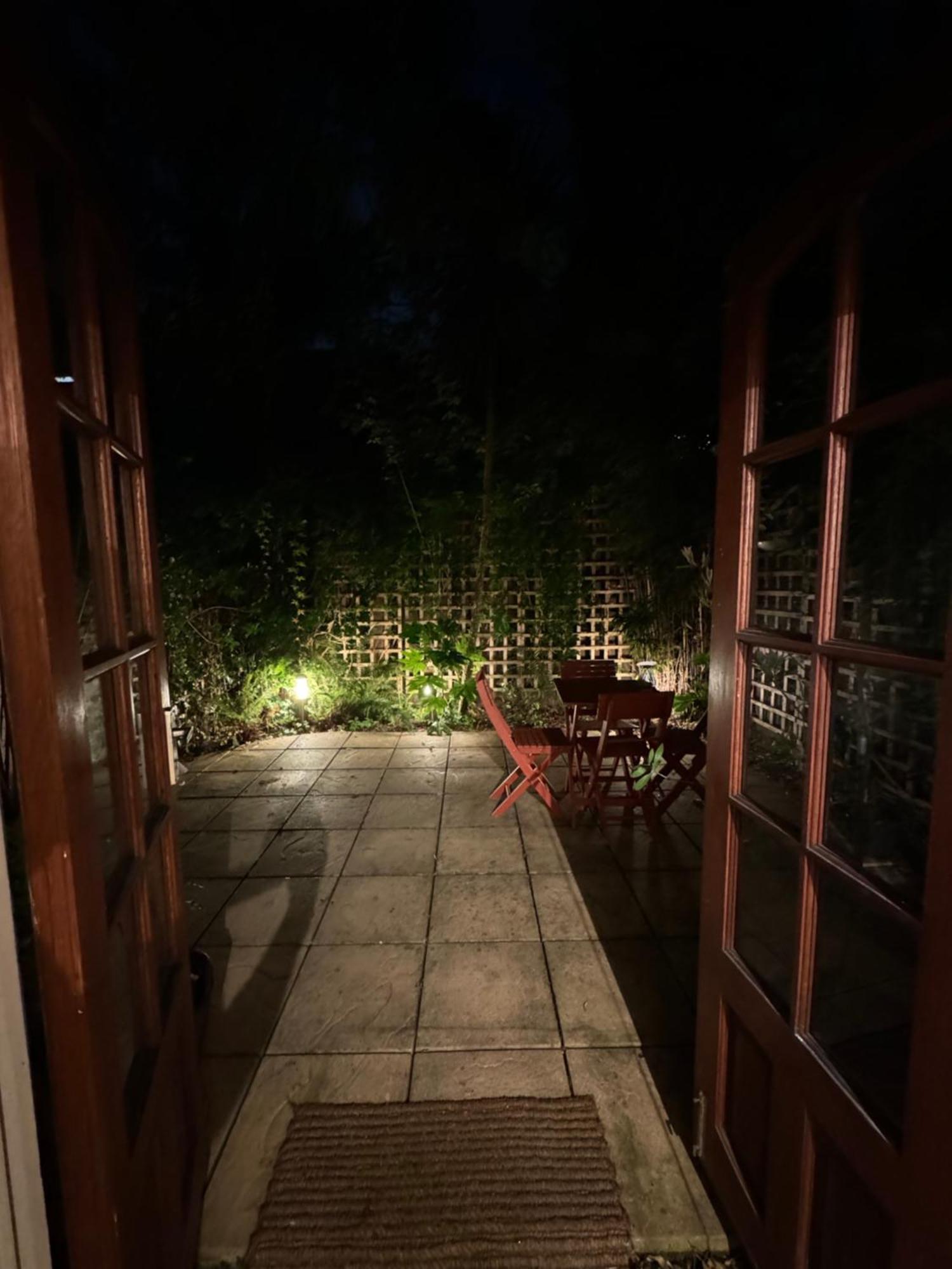 A Beautiful With A Private Garden Séjour chez l'habitant
